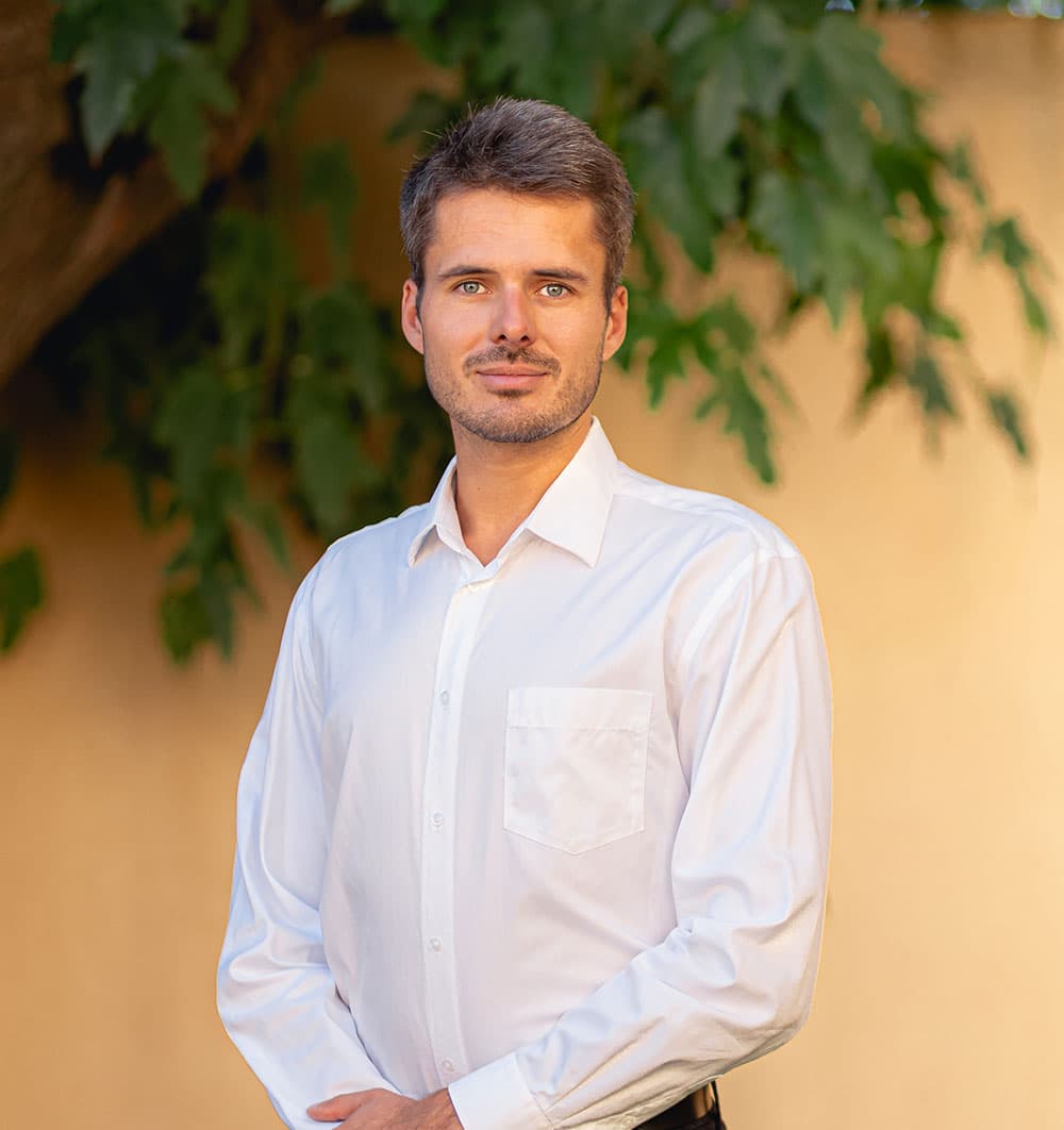 Erwan Guiriec, Car Specialist