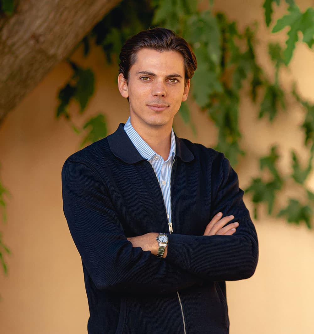 Robinson Kasparian, Car Specialist